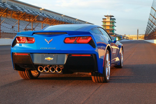 Chevrolet Corvette Stingray được chọn xe an toàn tại Indy 500 Race 2013 9