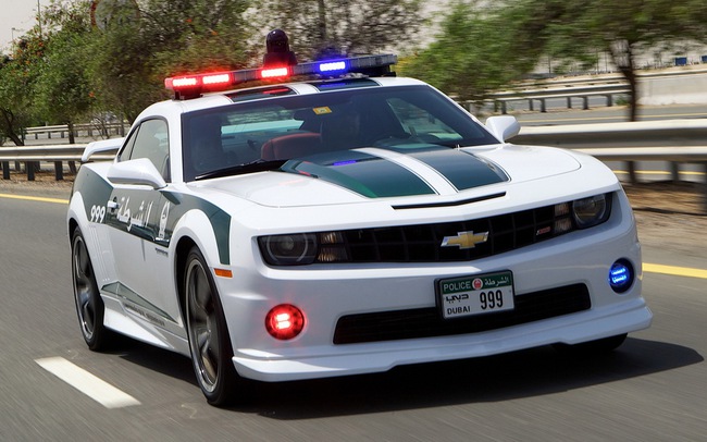Lại chuyện cảnh sát Dubai khoe siêu xe  3