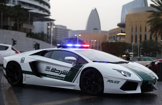 Dàn siêu xe của cảnh sát Dubai - Công cụ quảng bá hình ảnh 1