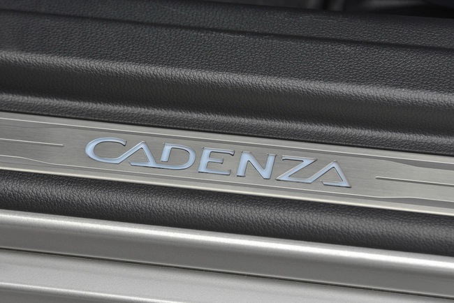 Kia Cadenza: Đua hậu mãi với xe sang 18