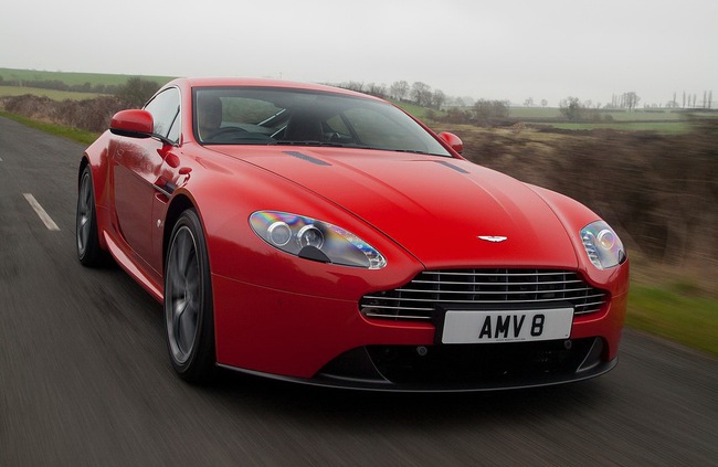 Aston Martin tê tái vì bị show truyền hình vạch lỗi 5