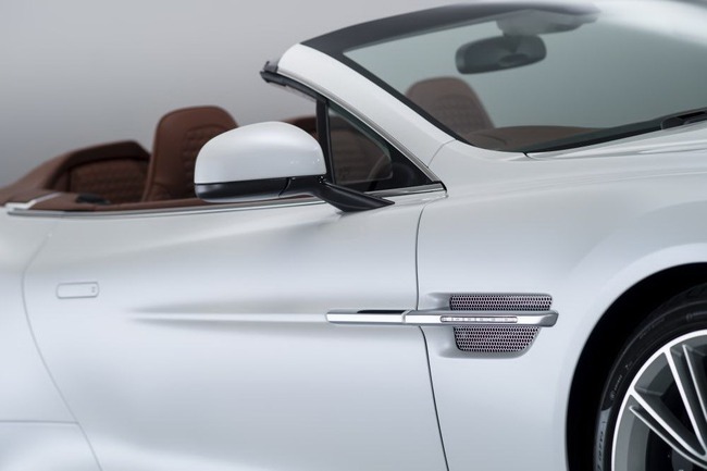 Aston Martin Vanquish Volante: Thể thao, quyến rũ và tự do 11