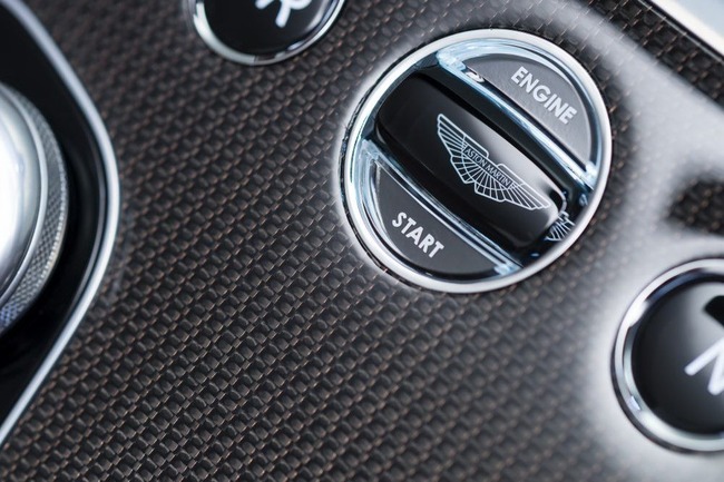 Aston Martin Vanquish Volante: Thể thao, quyến rũ và tự do 14