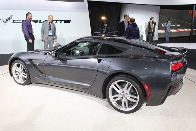 GM công bố giá bán Chevrolet Corvette Stingray tại châu Âu 6