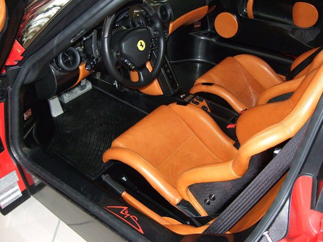 Rao bán Ferrari Enzo và FXX hàng độc của Michael Schumacher 7