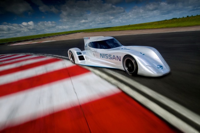Nissan ZEOD RC: Xế đua xanh tại Le Mans 12