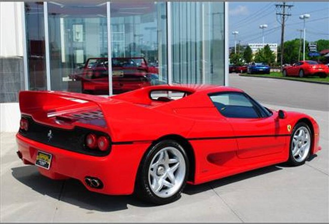 Rao bán bộ ba huyền thoại Ferrari 13