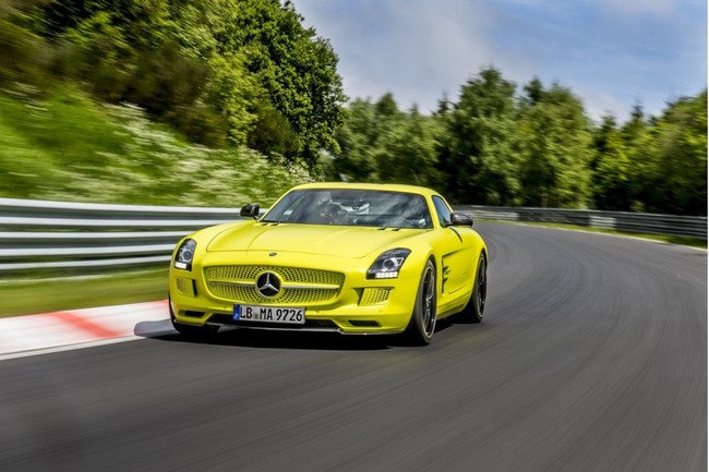 Mercedes-Benz SLS AMG Electric Drive lập kỷ lục tại Nurburgring 2
