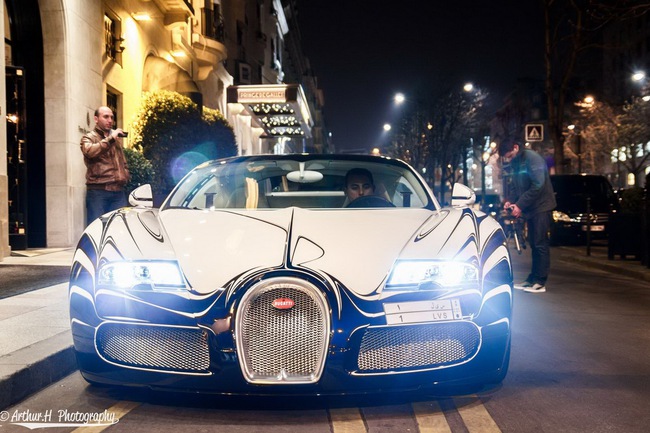 Xế hiếm Bugatti Veyron L’Or Blanc tỏa sáng tại Paris 1