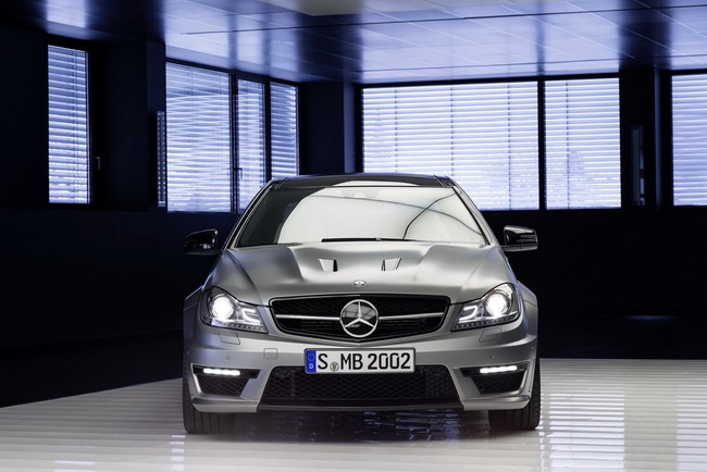 Mercedes-Benz công bố giá C63 AMG 507 Edition 1