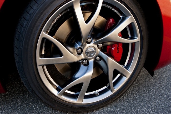 Nissan 370Z 2014 giảm giá mạnh 9