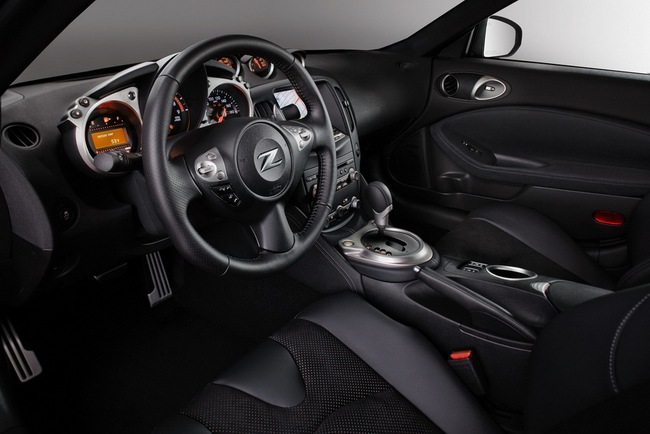 Nissan 370Z 2014 giảm giá mạnh 12