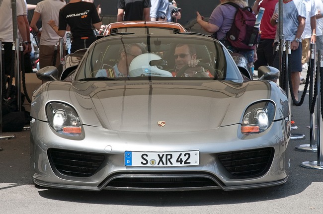 Porsche 918 Spyder trình diễn tại Goodwood 1