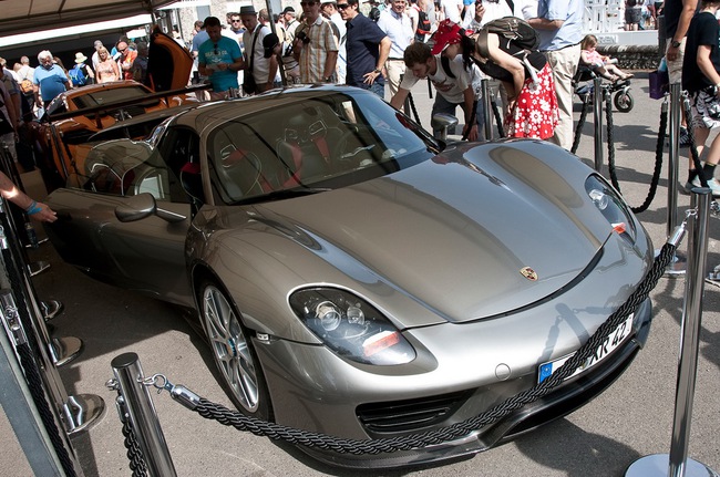 Porsche 918 Spyder trình diễn tại Goodwood 3