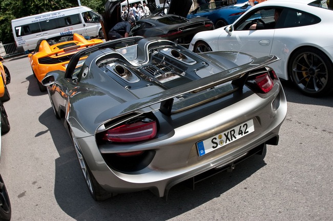 Porsche 918 Spyder trình diễn tại Goodwood 6