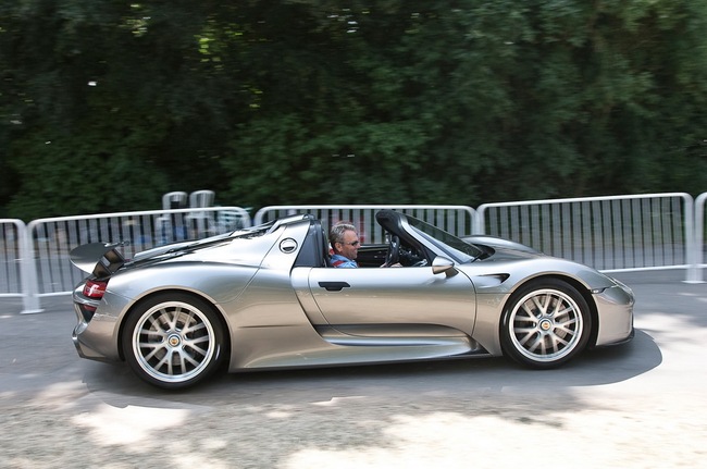 Porsche 918 Spyder trình diễn tại Goodwood 8