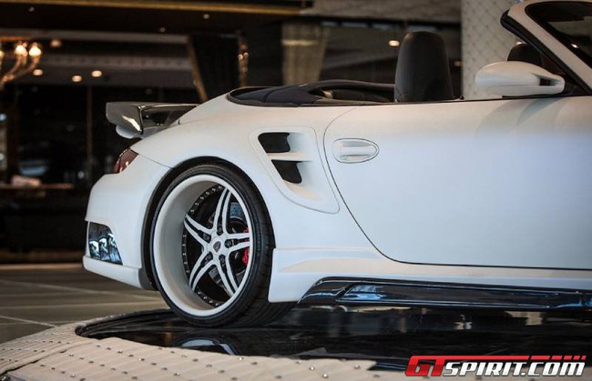 Porsche 997 Turbo Cabriolet bản độ trắng tinh khôi của Couture Customs 13