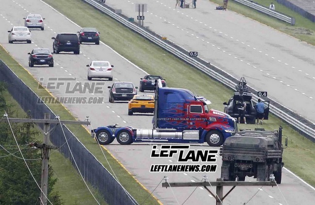 Dàn xế khủng trong "Transformers 4" xuất hiện trên trường quay 6