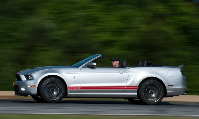 Đấu giá Ford Shelby GT500 Convertible 2014 gây quỹ từ thiện 5