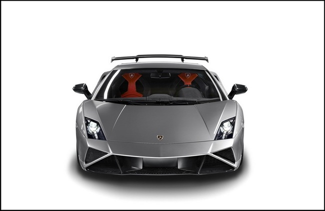 Lamborghini Gallardo LP 570-4 Squadra Corse có giá từ 259.100 USD 1