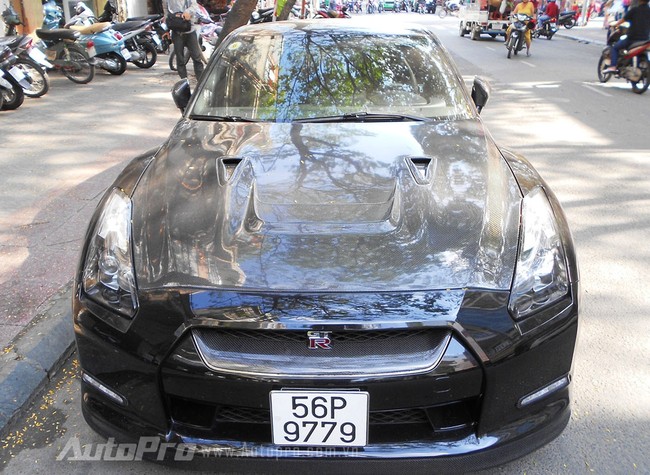 Nissan GTR độ carbon ở Sài Gòn 1