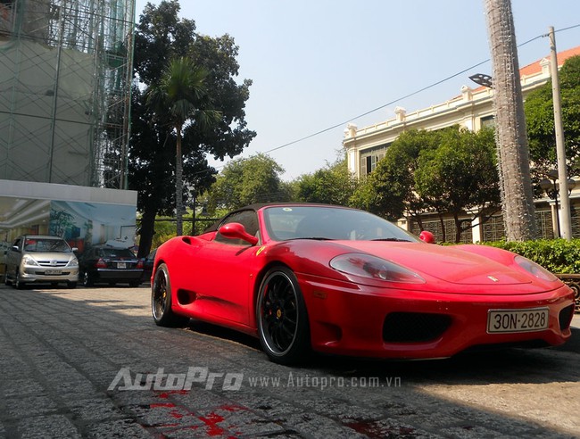 Ferrari F360 Spider tái xuất trên đường phố Sài Gòn 6