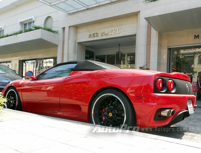 Ferrari F360 Spider tái xuất trên đường phố Sài Gòn 10