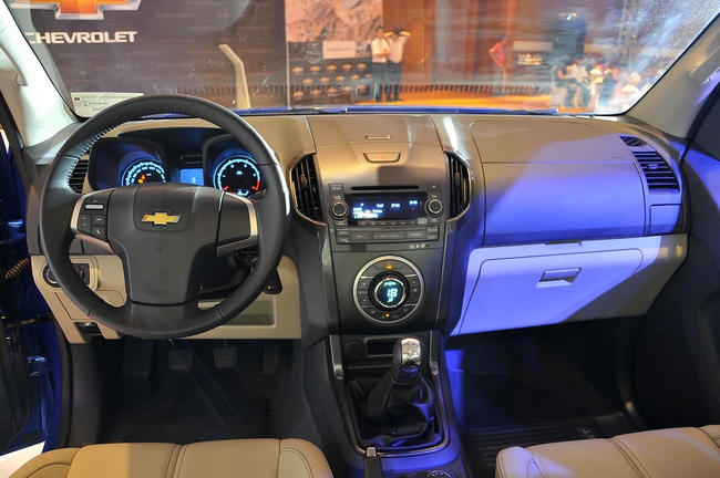 Chevrolet Colorado LTZ chào thị trường Việt giá 729 triệu đồng 10