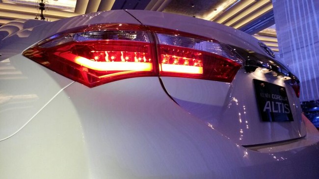 Đánh giá ban đầu về 2015 Toyota Corolla Altis    5
