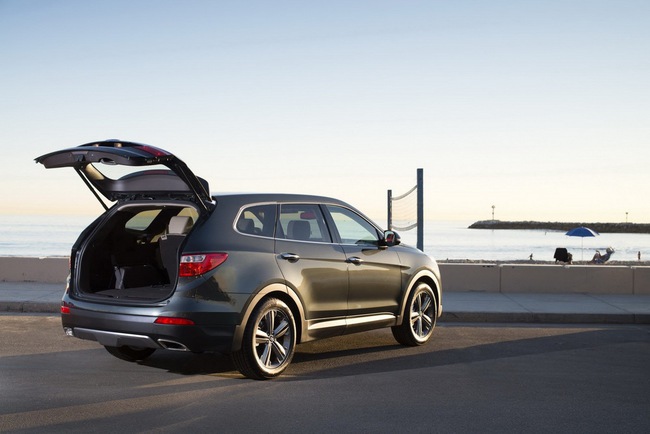 Hyundai ch&iacute;nh thức giới thiệu Santa Fe 2013 7