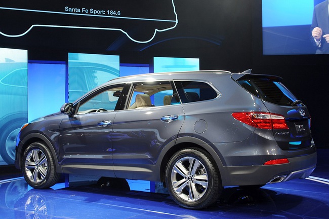 Hyundai ch&iacute;nh thức giới thiệu Santa Fe 2013 18
