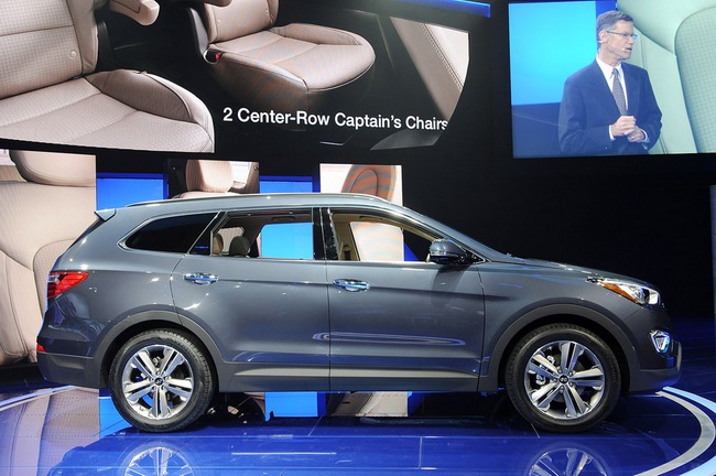 Hyundai ch&iacute;nh thức giới thiệu Santa Fe 2013 19