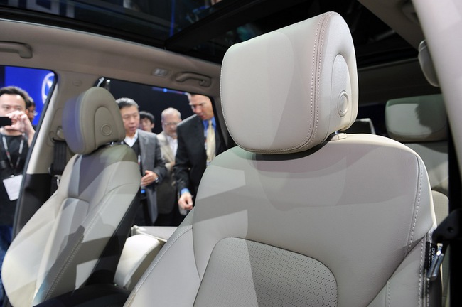 Hyundai ch&iacute;nh thức giới thiệu Santa Fe 2013 24