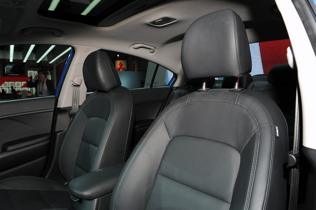 Kia ​​Forte Sedan ch&iacute;nh thức ra mắt tại Los Angeles 14