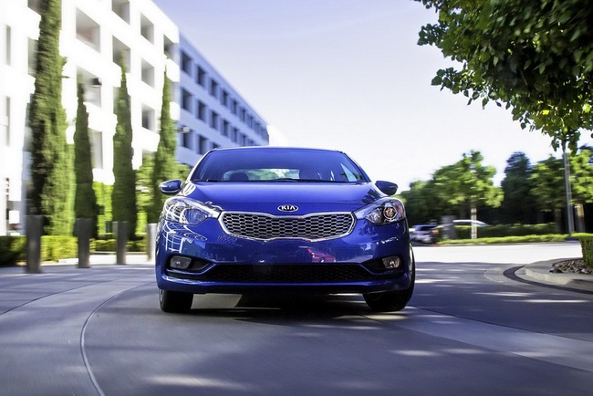 Kia ​​Forte Sedan ch&iacute;nh thức ra mắt tại Los Angeles 15