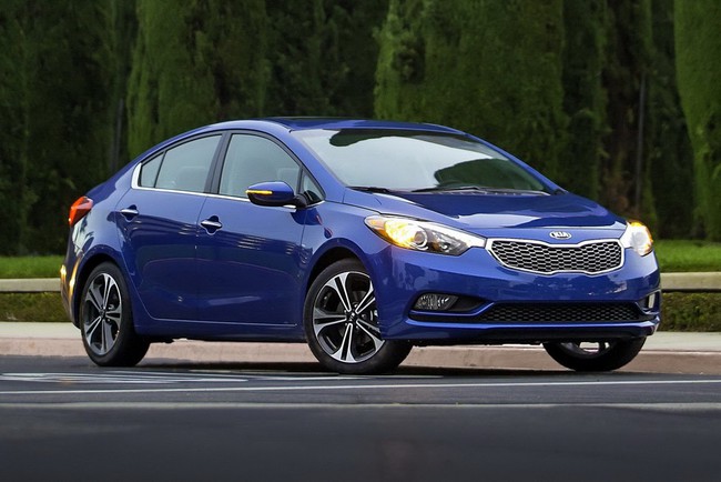 Kia ​​Forte Sedan ch&iacute;nh thức ra mắt tại Los Angeles 16