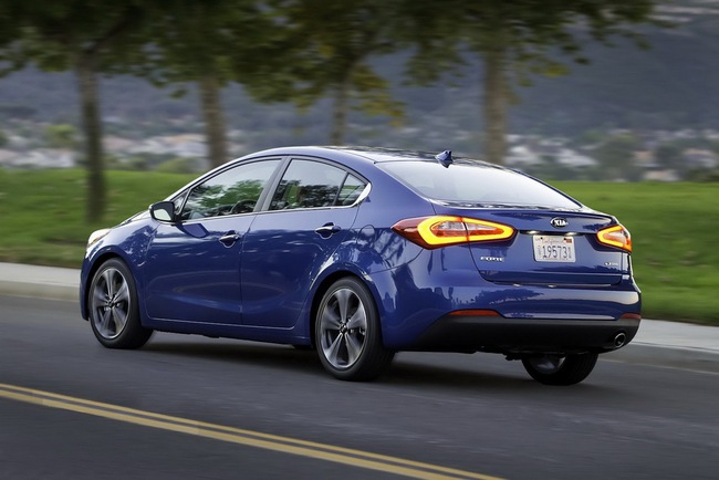 Kia ​​Forte Sedan ch&iacute;nh thức ra mắt tại Los Angeles 21