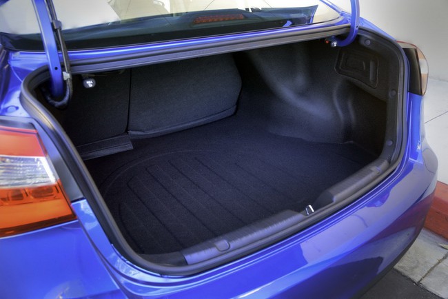 Kia ​​Forte Sedan ch&iacute;nh thức ra mắt tại Los Angeles 23