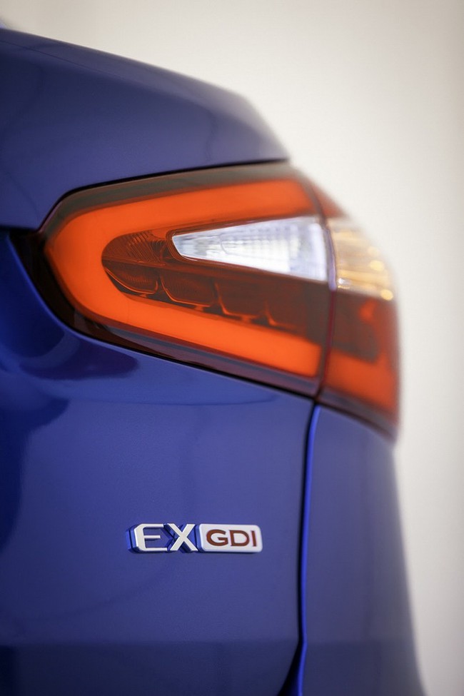 Kia ​​Forte Sedan ch&iacute;nh thức ra mắt tại Los Angeles 27