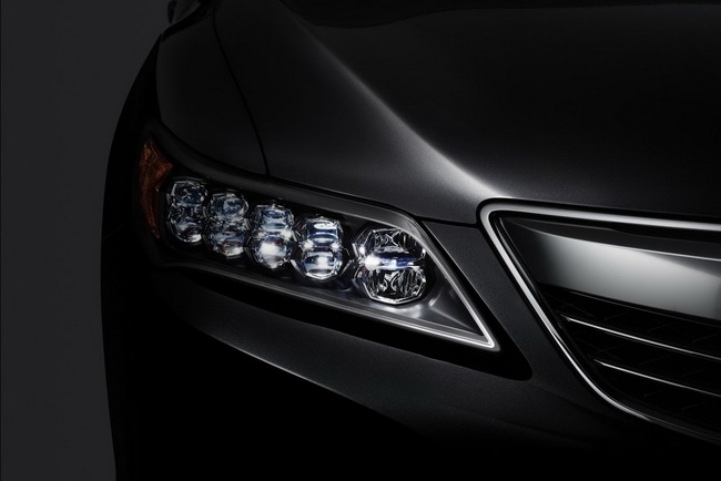 Video: Acura khoe bộ đèn pha “20 mắt” của RLX 1