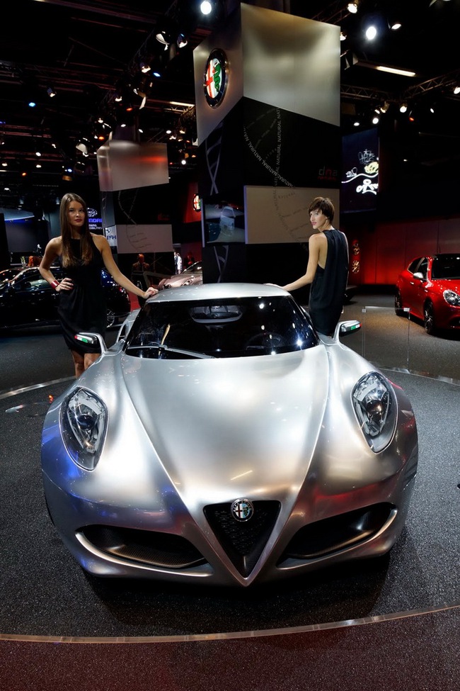 Alfa Romeo 4C Coupe sẽ đến vào năm 2013 10