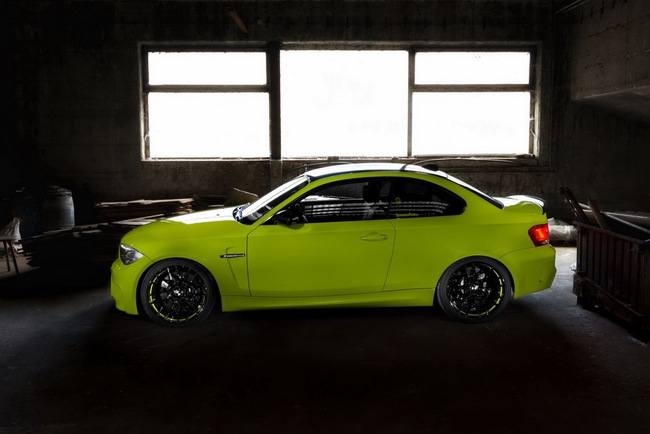BMW 1-Series M Coupe siêu nổi bật với màu xanh nõn chuối 4