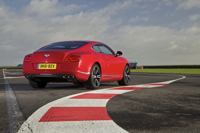 Bentley Continental GT V8 được chọn l&agrave; xe của năm tại Trung Đ&ocirc;ng 4