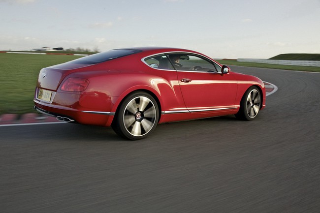 Bentley Continental GT V8 được chọn l&agrave; xe của năm tại Trung Đ&ocirc;ng 5