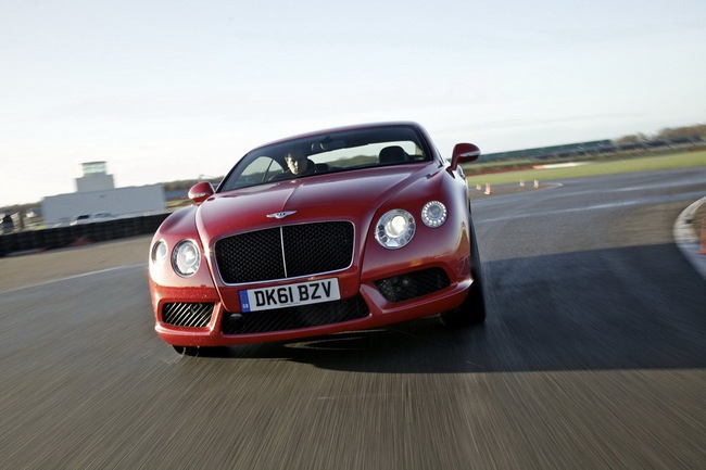 Bentley Continental GT V8 được chọn l&agrave; xe của năm tại Trung Đ&ocirc;ng 6