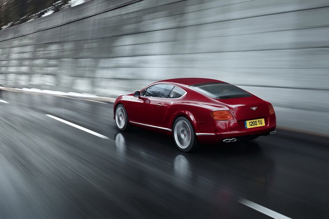Bentley Continental GT V8 được chọn l&agrave; xe của năm tại Trung Đ&ocirc;ng 12