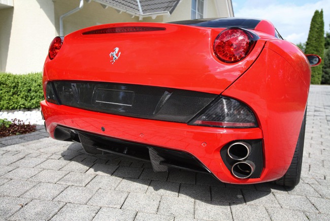Ferrari California bản độ siêu mạnh của CDC Performance 10