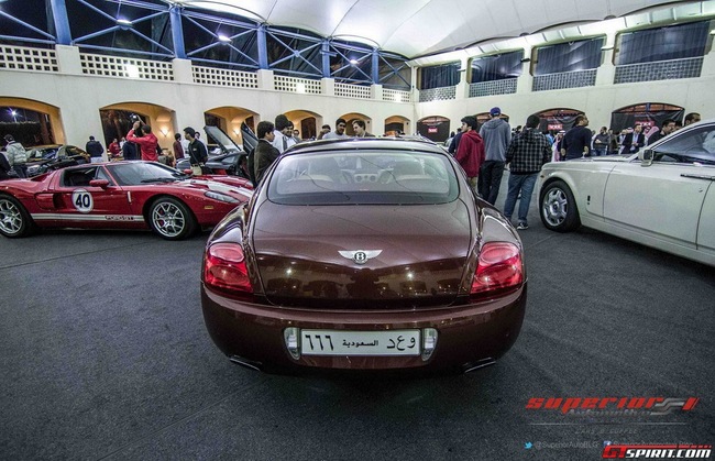 Những hình ảnh ấn tượng tại Cars & Coffee 2012 tại Ả-Rập Xê-Út 16