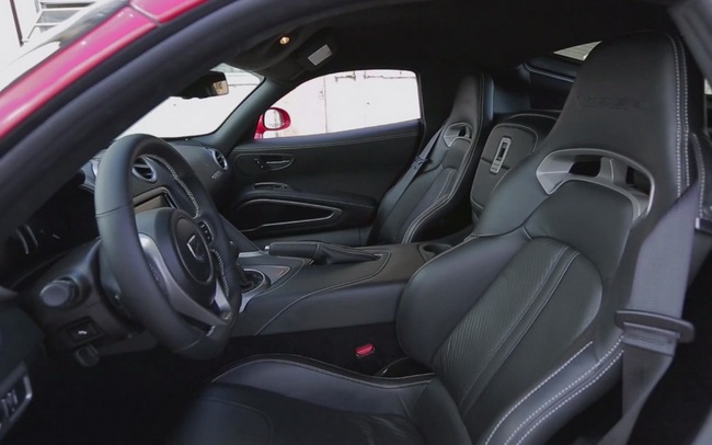 Video: Xem Motor Trend lái thử Dodge SRT Viper GTS 4
