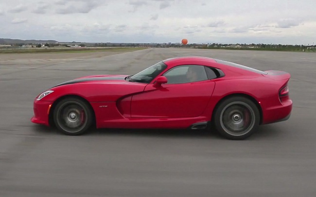 Video: Xem Motor Trend lái thử Dodge SRT Viper GTS 5